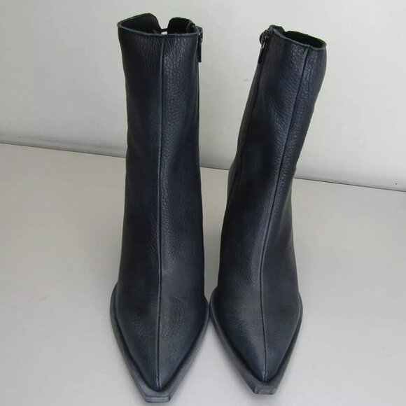 NEW FREE PEOPLE Livia Boots Pointed Toe Side Zip Backlace Faded Black Size 7 - Picture 3 of 8